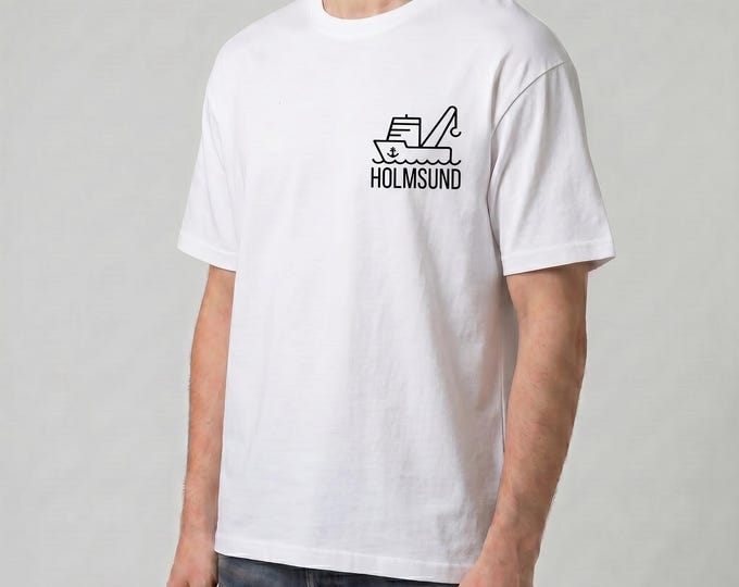 HOLMSUND Vit – Bröstlogga