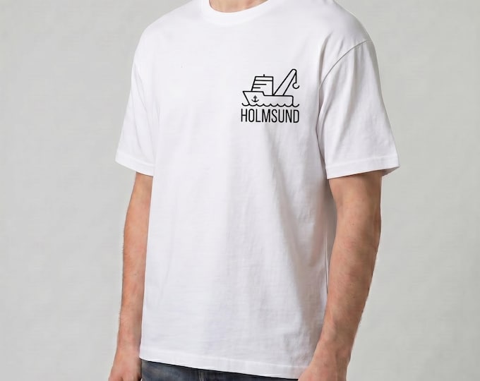 HOLMSUND Vit – Bröstlogga Med Ryggtryck