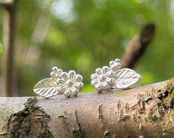Daisy and Leaf Silver Wildflower Earrings