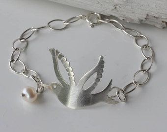 silver hummingbird bracelet-hummingbird jewellery-gifts for her-bird jewellery-bird bracelet-Pearl