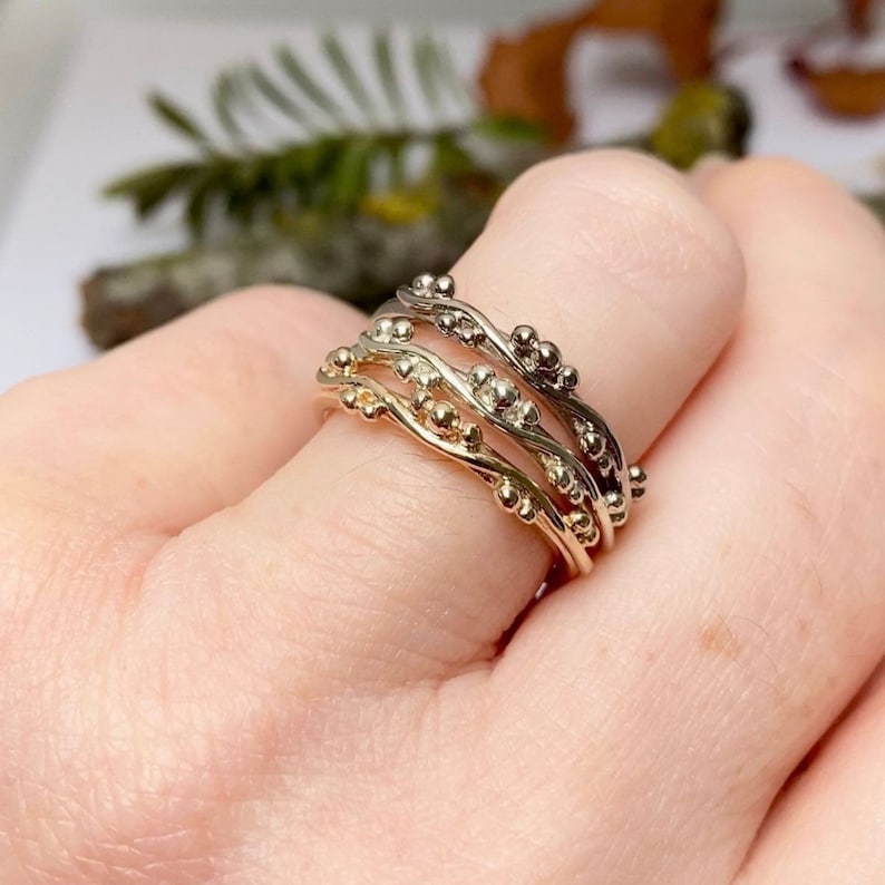 Solid gold or silver nature ring, wavy vine wedding band image 3