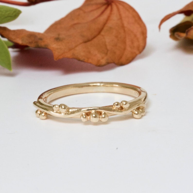 Solid gold or silver nature ring, wavy vine wedding band image 9