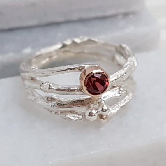 Granat Wald Zweig Ring Silber und Gold Ring Januar Birthstone Ring Zweig Verlobungsring rot Stein Ring Granat Wald Zweig Ring Silber und Gold Ring Januar Birthstone Ring Zweig Verlobungsring rot Stein Ring