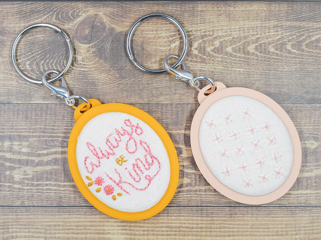 Floral Embroidery Keychains / Embroidery Hoop Keychain / Purse Clip