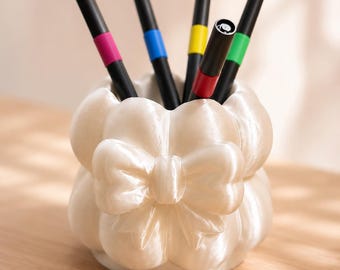 Portalápices con lazo coqueto, portalápices impreso en 3D, organizador de escritorio femenino y adorable, soporte para brochas de maquillaje, decoración de oficina en tonos pastel.