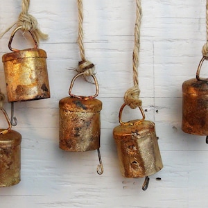 RUDDY Bells - Group of 5 Antique Iron Rustic Bells - 1 5/8&quot; - Gold Bells with Melodic Ring Tone for Wind Chimes, Crafts, Christmas, Decor