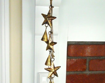 100 cloches de vache triangulaires rustiques en étain en vrac de 3 po.,  cloches en fer bronze de style vintage pour projets d'artisanat/carillons  éoliens/mariage -  France