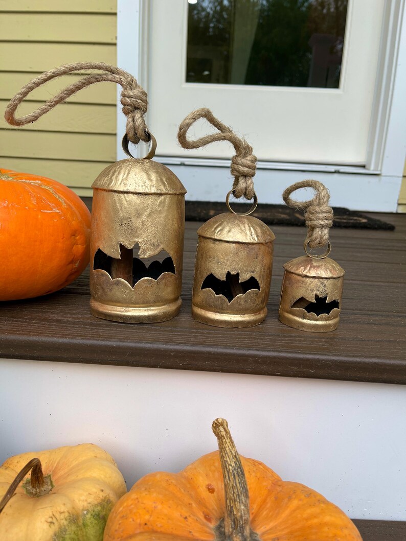 HALLOWEEN BATMAN Bells-in 3 Sizes-cool Spooky and Fun Decor for ...