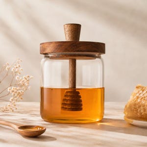 Honey pot with wooden lid & integrated honey spoon