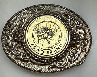 Vintage KSWO 1380 Radio Lawton Oklahoma Western Coin Belt Buckle Gold Tone Cowboy 851
