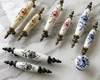 Tiradores de cerámica con motivos florales para cajones, pomos de armarios vintage, tiradores de porcelana pintados a mano, decoración de cocina rústica, pomos de muebles shabby chic.