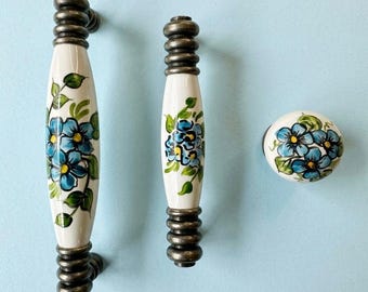 手描きのセラミック製キャビネットノブ、引き出し取っ手、花柄のヴィンテージ家具ハンドル、キッチンキャビネット金具、バスルームノブ、ドレッサーハンドル
