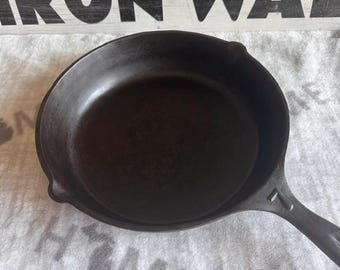 Restored Cast Iron Southern Mystery Skillet No. 7