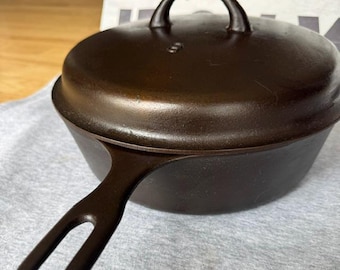 Griswold Iron Mountain Cast Iron Chicken Fryer with Lid