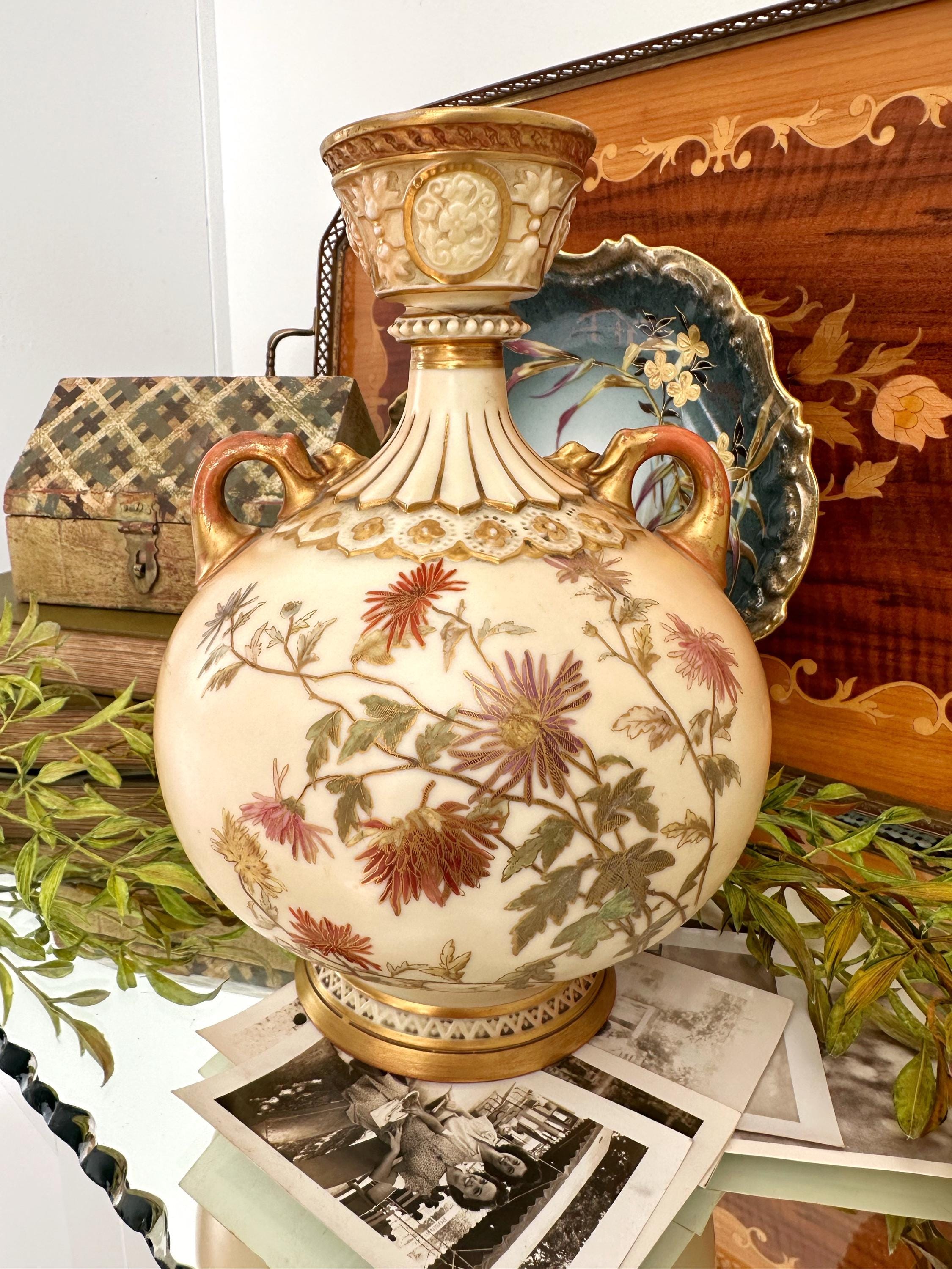Antique Vase Victorian Vessel Royal Worcester Porcelain #1109 Fall