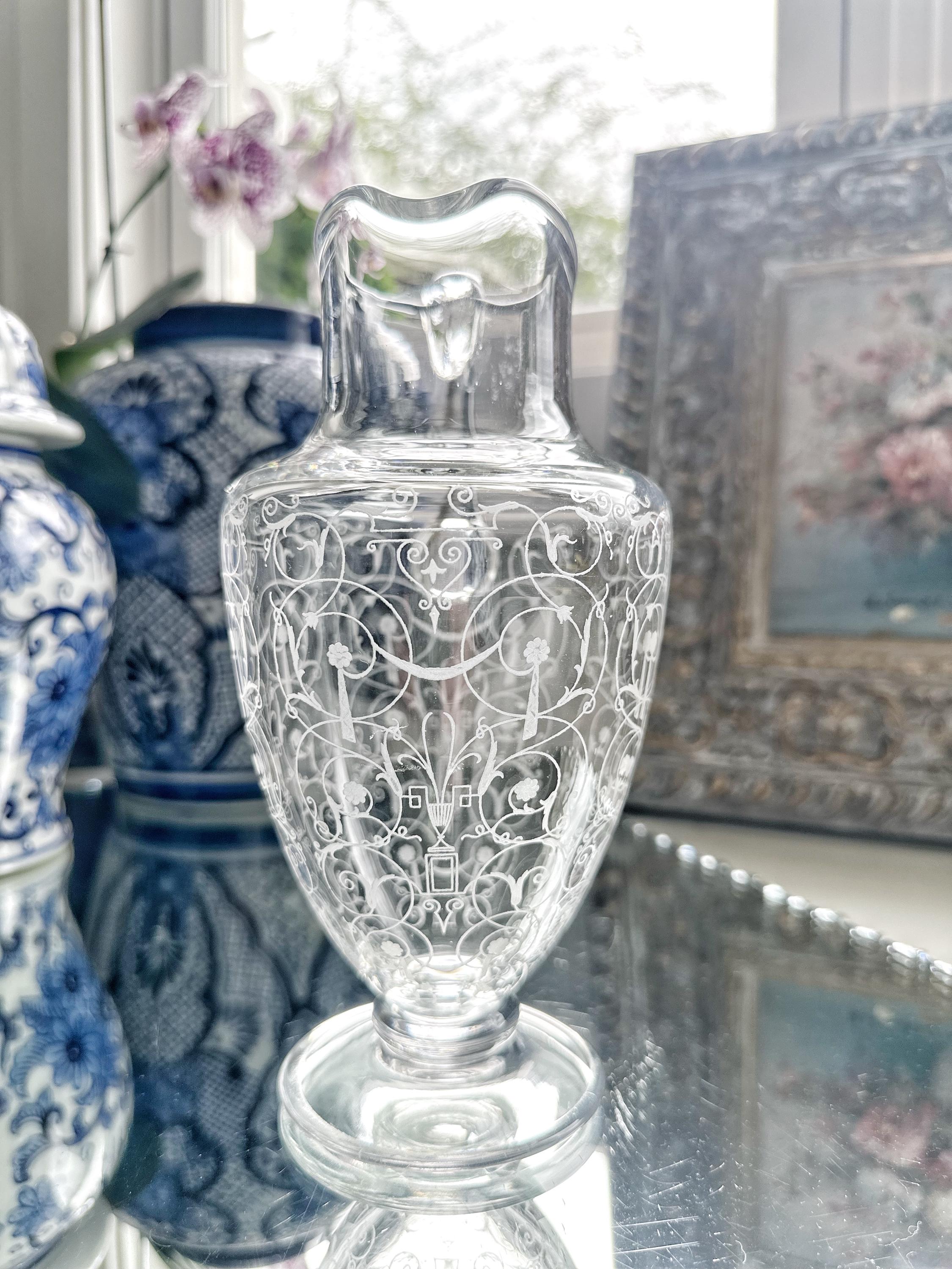 Baccarat クリスタル花瓶 エレガントデザイン Baccarat French Crystal Pitcher Etched Michelangelo Art Deco Hand