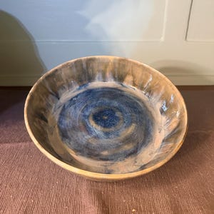 Hand-Thrown Ceramic Bowl with Swirl Glaze – Artisan Pottery Home Decor
