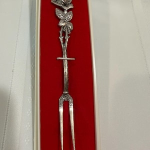 Tenedor de plata 835 hecho a mano con diseño de rosa Hildesheimer