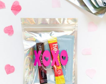 XOXO Valentine's Day Bags, 5x7 resealable treat bags, Hugs and Kisses, Holographic Bag