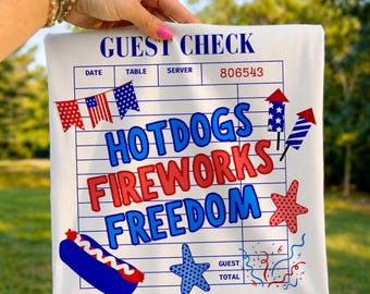Patriotyczny czek gościa PNG, Hotdogs Fireworks Freedom SVG, Projekt koszulki Preppy 4 lipca, Sublimacja amerykańskiego paragonu, Pobieranie cyfrowe