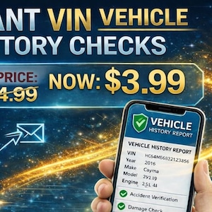 Puede incluir: Anuncio de comprobaciones instantáneas del historial del vehículo VIN. La imagen muestra un teléfono inteligente que muestra un informe del historial del vehículo, sostenido por una mano. El informe incluye VIN, año, marca, modelo y detalles del motor.