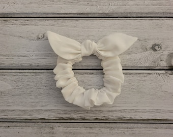Small bow scrunchie for girl