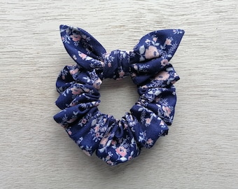 Bow Scrunchie, Hair Scrunchie, Blue Hair Scrunchie, Floral Scrunchie, Vintage Floral Scrunchie, Ponytail Holders, Cotton Scrunchie
