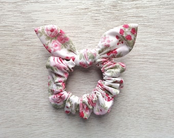 Bow Scrunchie, Hair Scrunchie, White Hair Scrunchie, Floral Scrunchie, Vintage Floral Scrunchie, Ponytail Holders, Cotton Scrunchie