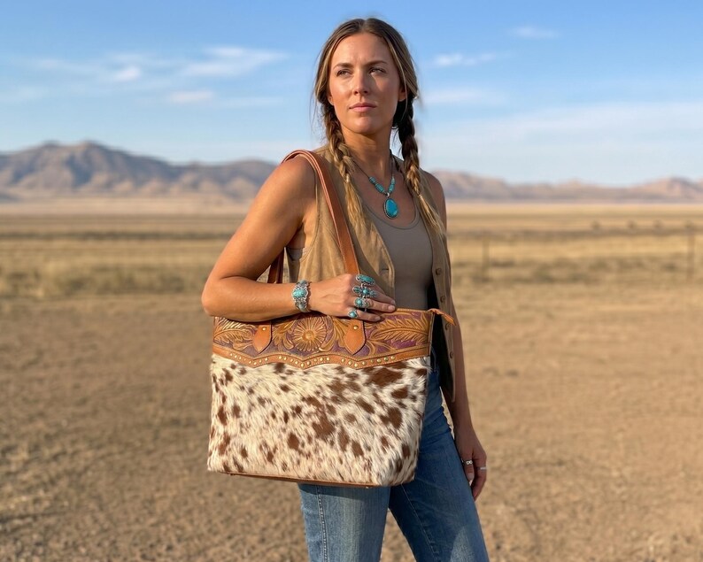 Cowhide Leather Tote Bag for Women, Hand Tooled Floral Western Handbag, Cow Print Shoulder Bag, Boho Leather Tote, Gift for Her Gifte Fully