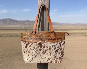 Rindsleder Einkaufstasche für Frauen, Hand punziert Floral Western Handtasche, Kuh Print Umhängetasche Boho Leder Tote, Geschenk für sie Gifte voll