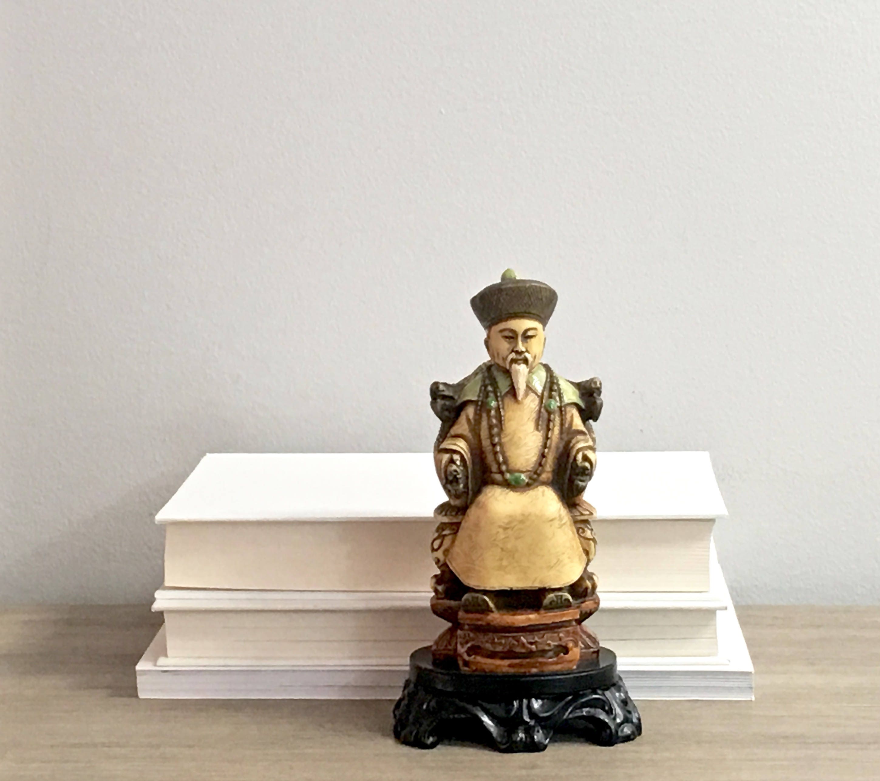 chinese resin statues