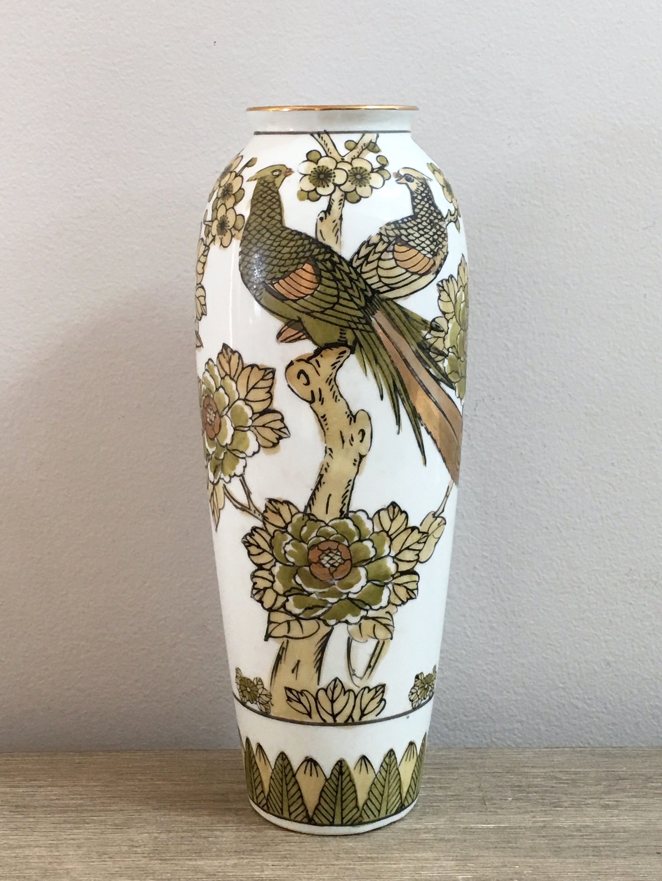 Gold Imari Porcelain Peacock Vase Moss Green Gold Metallic ...