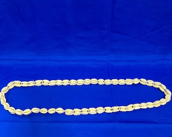 Collar Eleke de Aye Aje con caracoles dilogun cowries