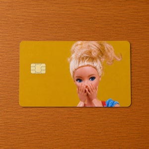 Funny Doll Credit Card Skin, Shocked Meme Card Sticker, Yellow Wallet Accessory Gift immagine 4