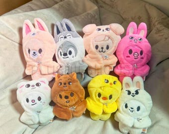 Stray Kids SKZOO pluche sleutelhanger, afneembare cape poppenkleertjes