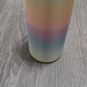 Soporte para latas delgadas de 12 oz Pastel Rainbow
