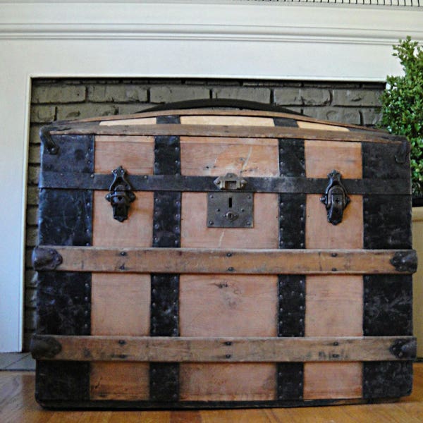 Trunk 1860's Antique Steamer Trunk Saratoga Barrel Top Footlocker Blanket Chest Camel Storage Travel Trunk Horse Tack Trunks