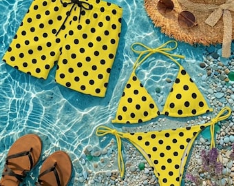 Completo bikini a pois e pantaloncini da spiaggia da uomo, costumi da bagno coordinati gialli per coppie, divertenti completi per le vacanze estive, regalo di tendenza per la spiaggia