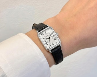 Elegant Vintage Women’s wristwatch with Black  Leather Strap and Roman Numeral Dial