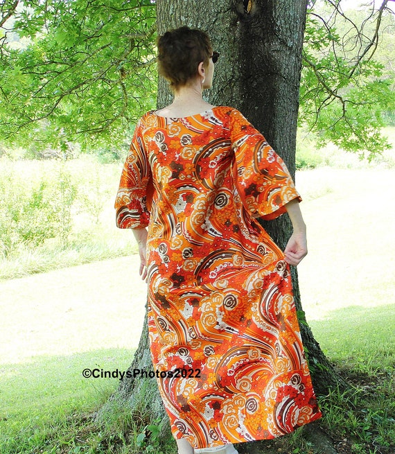 1960s 70s Caftan, Mod, Psychedelic, Wrap Dress, H… - image 3