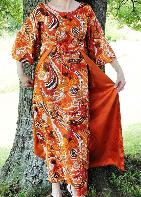 1960s 70s Caftan, Mod, Psychedelic, Wrap Dress, H… - image 2