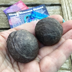 Moqui Shaman&#39;s Stones Bonded Medium Pair with cards pouchUTAH