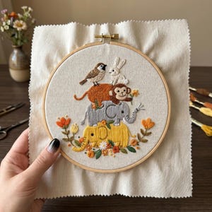 Djurbroderikit - Staplad elefant, apa, kanin, barnrumsdekor - Babyshowerpresent - Handsömnad, DIY-pyssel