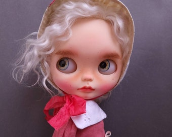 Blythe dress with embroidery collar,  Blythe bonnet, Blythe outfit