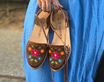 Alpargatabloemen/ Mexicaanse huaraches/ leer