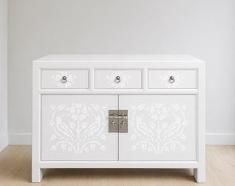 Moderne witte bloemenkast