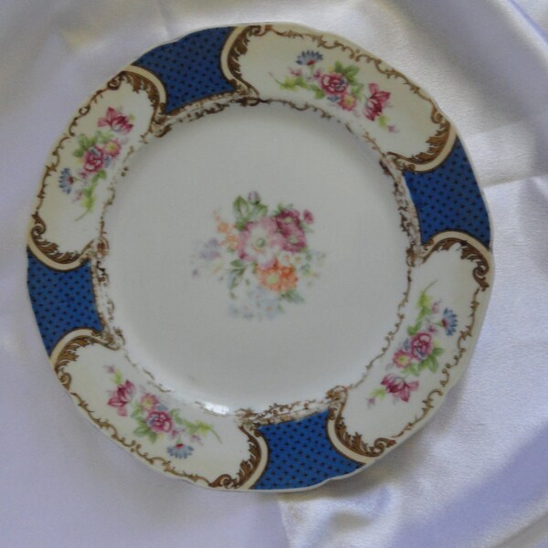 Goldcastle Vintage plate made in Japan, cobalt blue, with burgundy pink flowers, wonderfully smooth, wonderful display piece