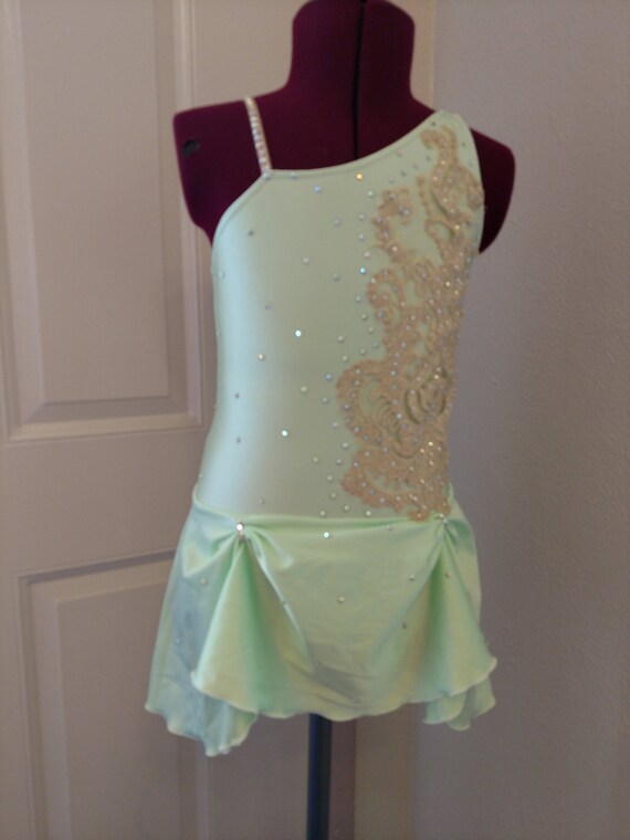 green dance costume