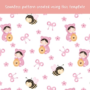 K&ouml;nnte beinhalten: Ein nahtloses Muster mit Illustrationen von Babys in rosa Kapuzenpullovern mit B&auml;renohren, die Honigt&ouml;pfe halten, schwarz-gelb gestreiften Bienen mit rosa Fl&uuml;geln, rosa Schleifen und kleinen rosa Bl&uuml;ten auf wei&szlig;em Grund. Text: Seamless pattern created using this template.