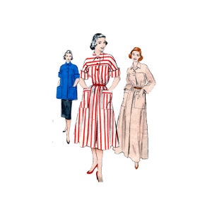 Peut inclure: Illustration de trois robes vintage. La robe centrale est blanche à rayures verticales rouges, avec une ceinture rouge et des poches. Les autres robes sont un manteau bleu et une longue robe beige, toutes avec des poches. Illustration de mode rétro.
